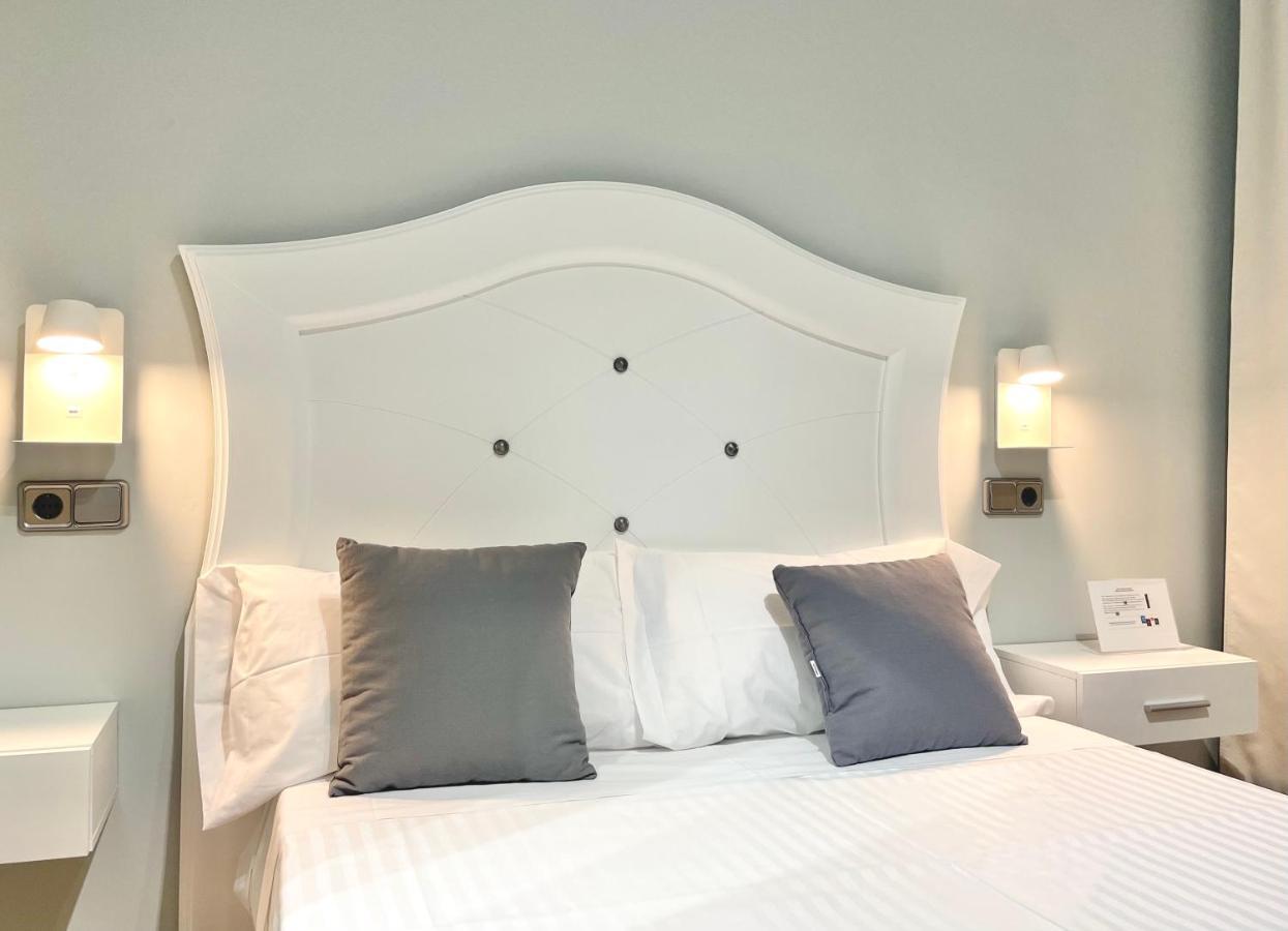 Hostal Los Angeles มาดริด ภายนอก รูปภาพ
