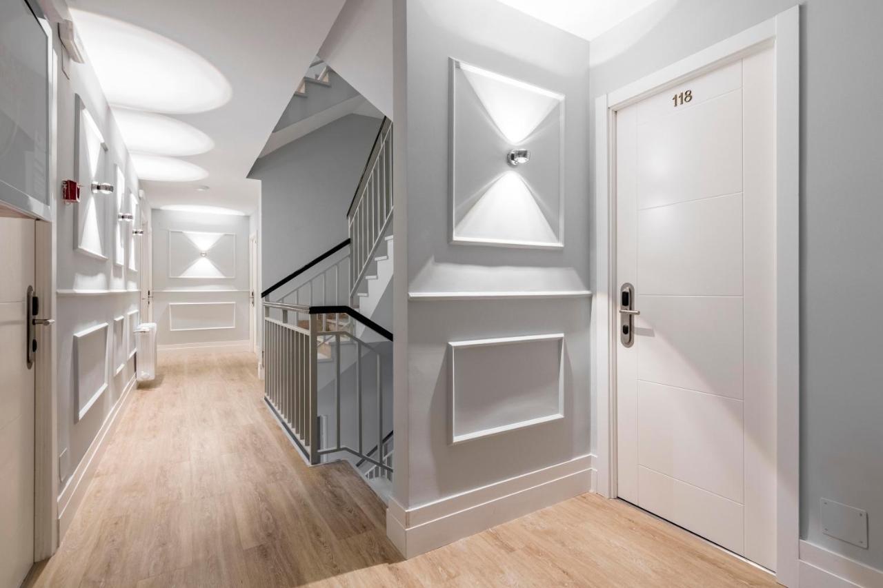 Hostal Los Angeles มาดริด ภายนอก รูปภาพ
