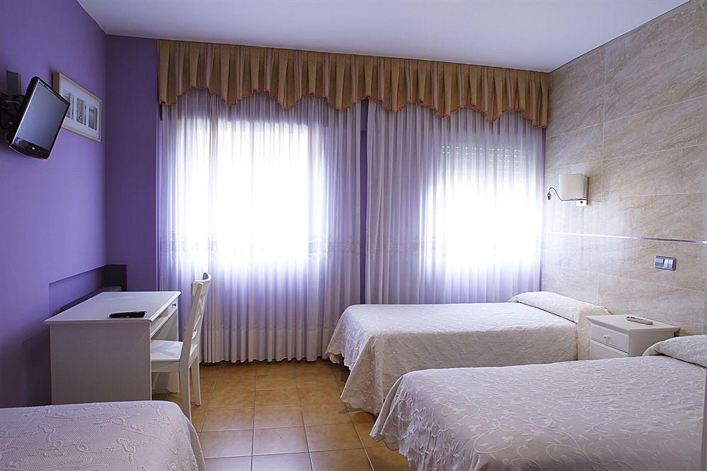 Hostal Los Angeles มาดริด ภายนอก รูปภาพ