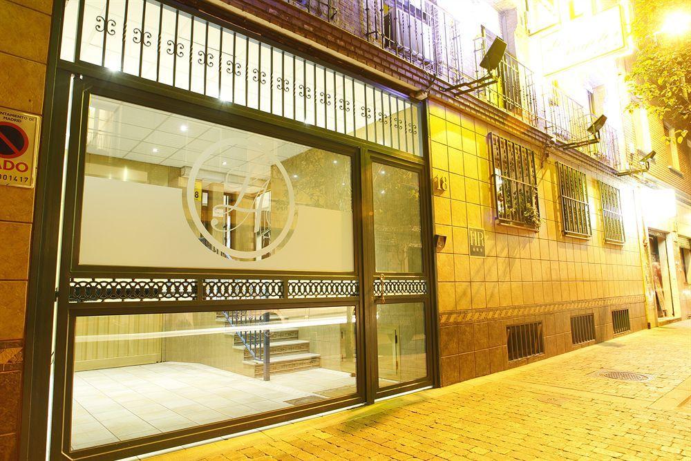 Hostal Los Angeles มาดริด ภายนอก รูปภาพ