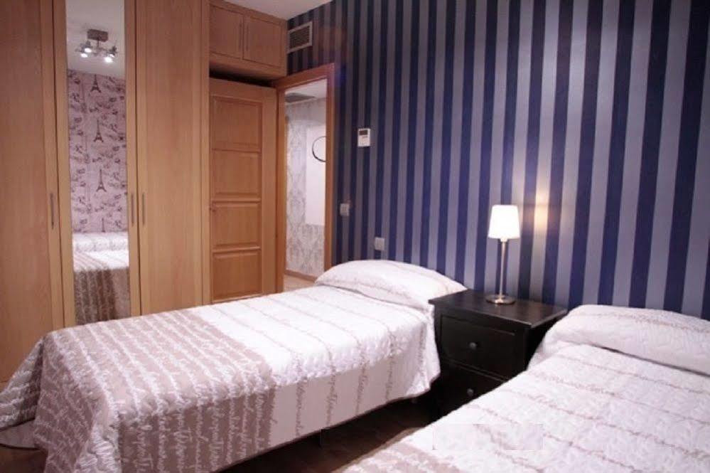 Hostal Los Angeles มาดริด ภายนอก รูปภาพ