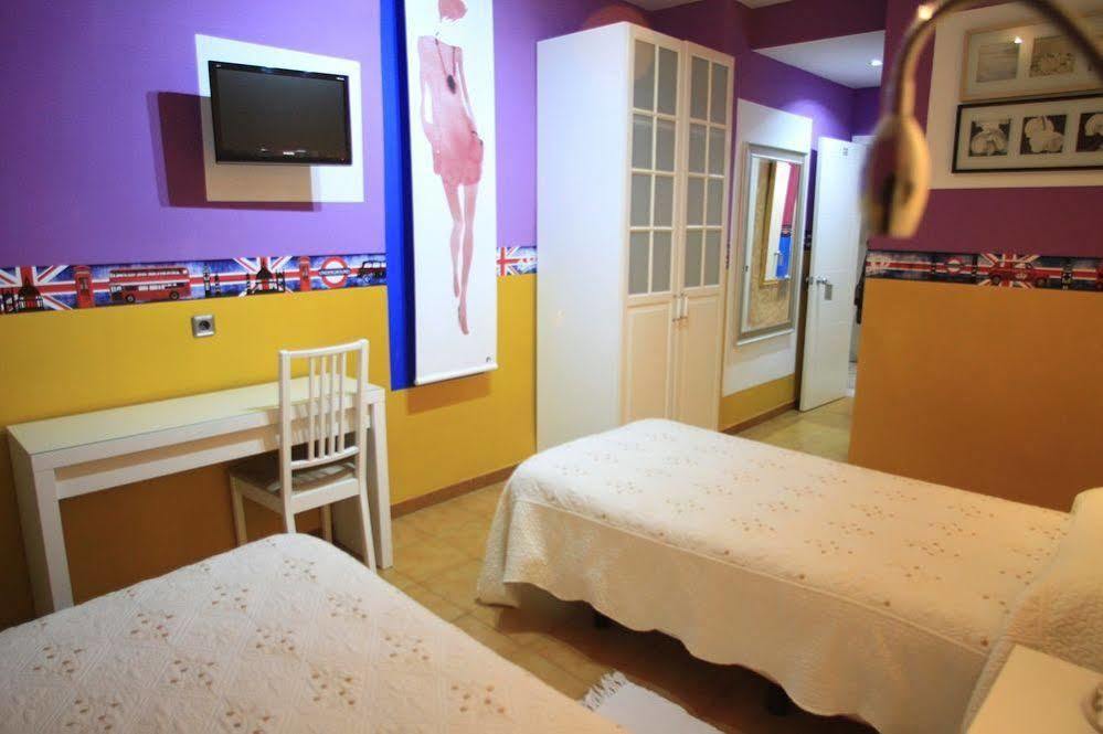 Hostal Los Angeles มาดริด ภายนอก รูปภาพ